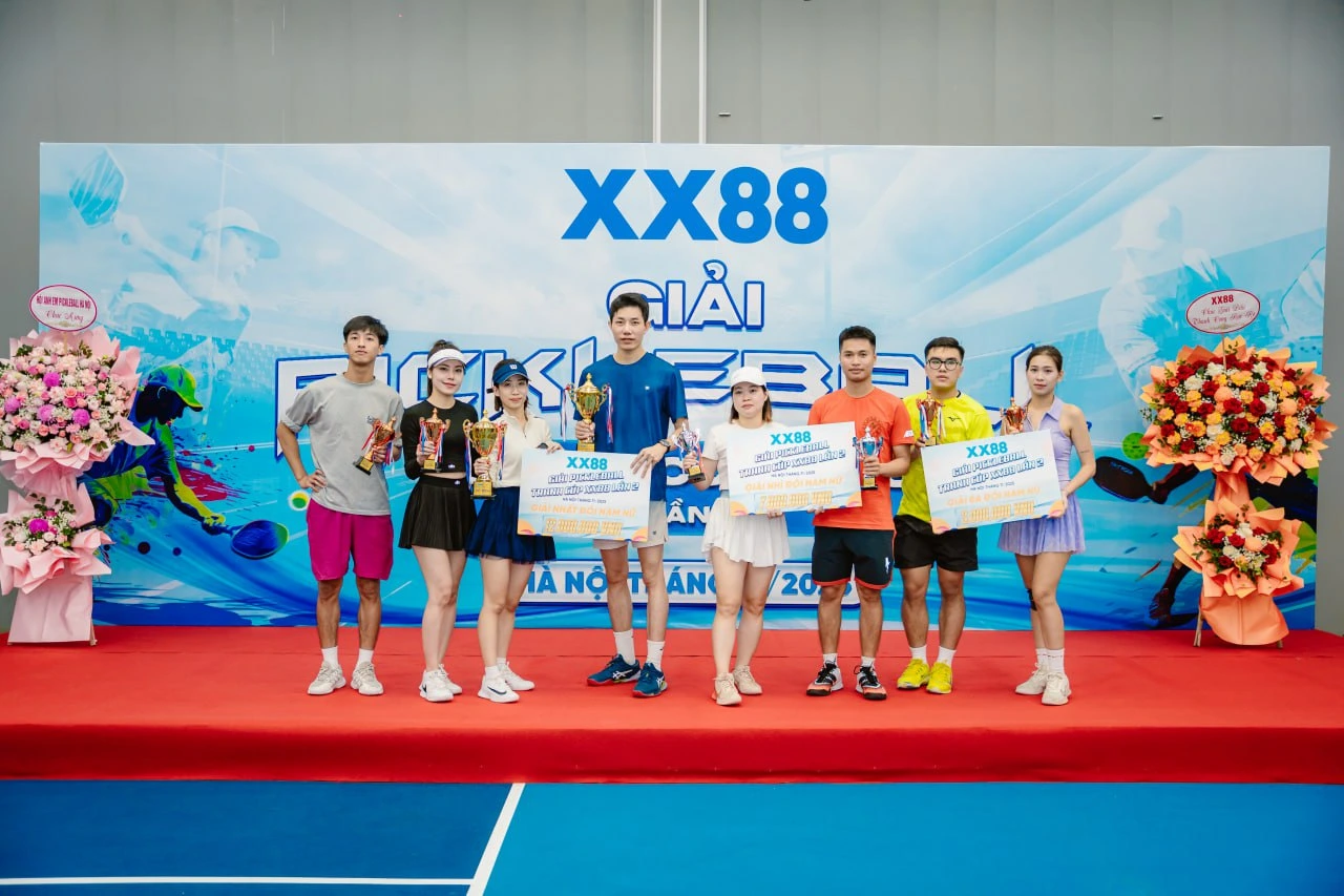 GIẢI PICKLEBALL HÀ NỘI MỞ RỘNG – TRANH CÚP XX88 LẦN II 2 photo 2025 11 11 20 36 57