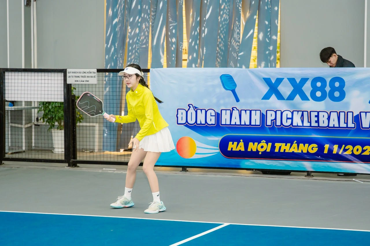 GIẢI PICKLEBALL HÀ NỘI MỞ RỘNG – TRANH CÚP XX88 LẦN II 6 photo 2025 11 11 20 37 05