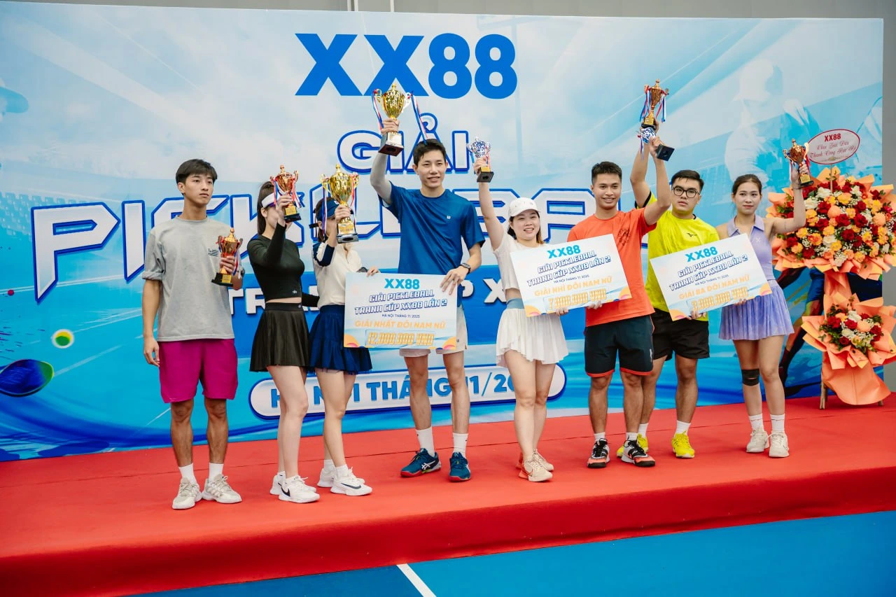 GIẢI PICKLEBALL HÀ NỘI MỞ RỘNG – TRANH CÚP XX88 LẦN II 7 photo 2025 11 11 20 37 07