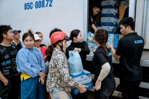 KJC - CHUNG TAY HƯỚNG VỀ BÀ CON VÙNG LŨ 18 photo 2025 12 05 21 19 10